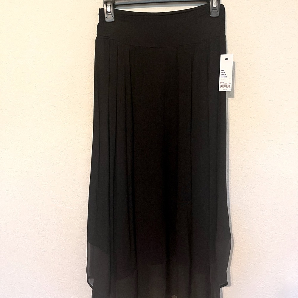 Apt 9, Long black skirt